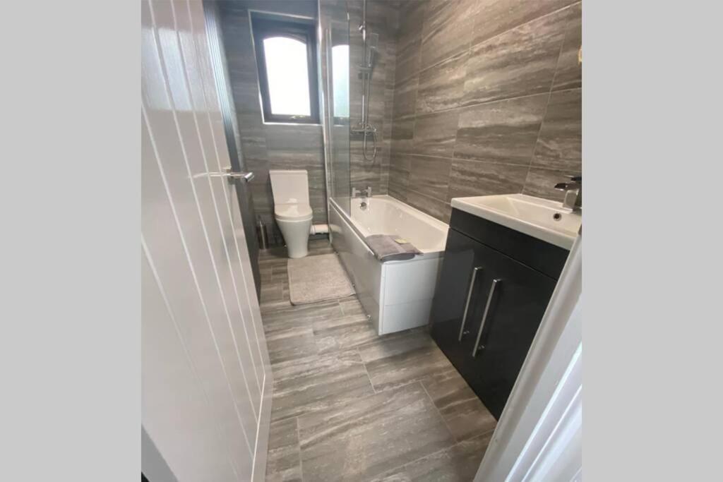 Newly Refurbished Beautiful Location 1 Bedroom Residential House Cramlington Eksteriør billede